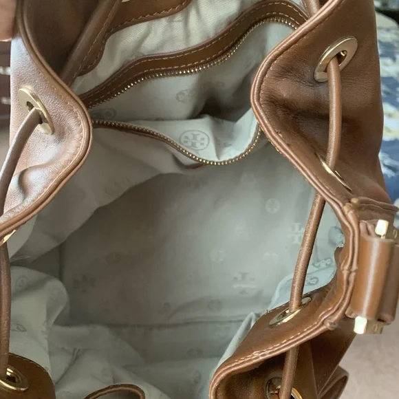 Brown leather bucket bag- Tory Burch - Picture 5 of 8